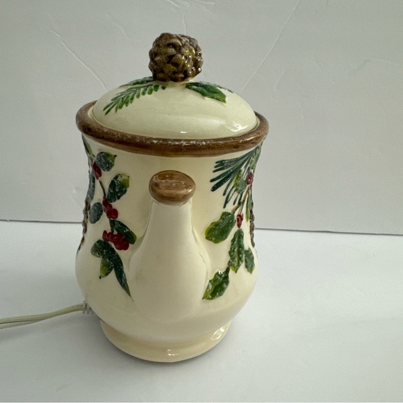 Yankee Candle electric wax warmer Teapot Tart Pinecone Greenery - Picture 3 of 8